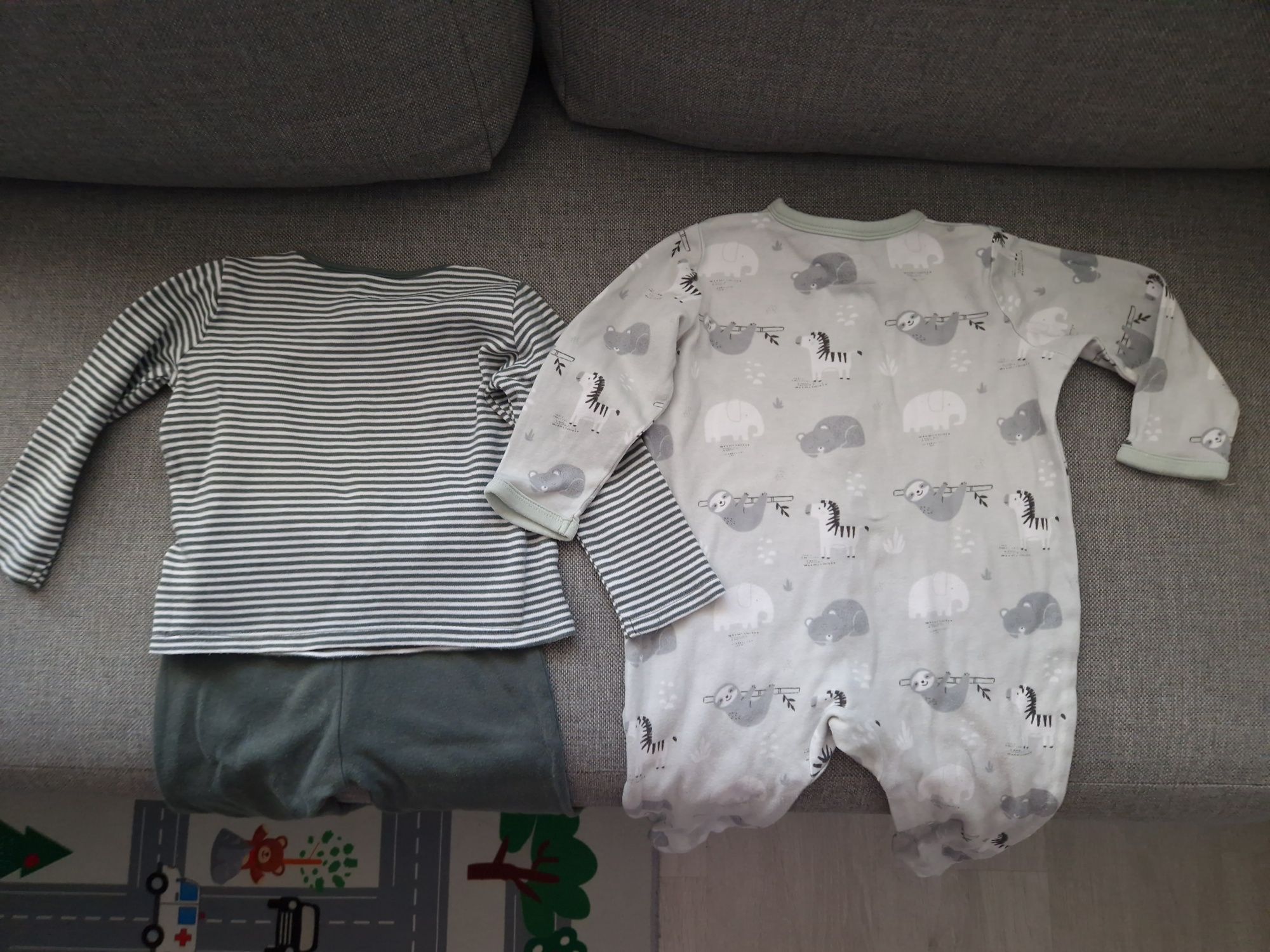 Set de 2 pijamale C&A, mărimea 86