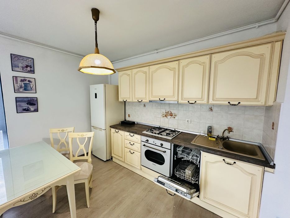 Inchiriez apartament 2 camere subteran | Direct proprietar
