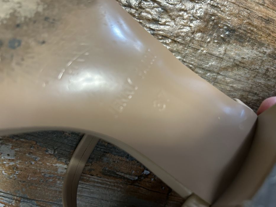 Sandale bej Clara Barson