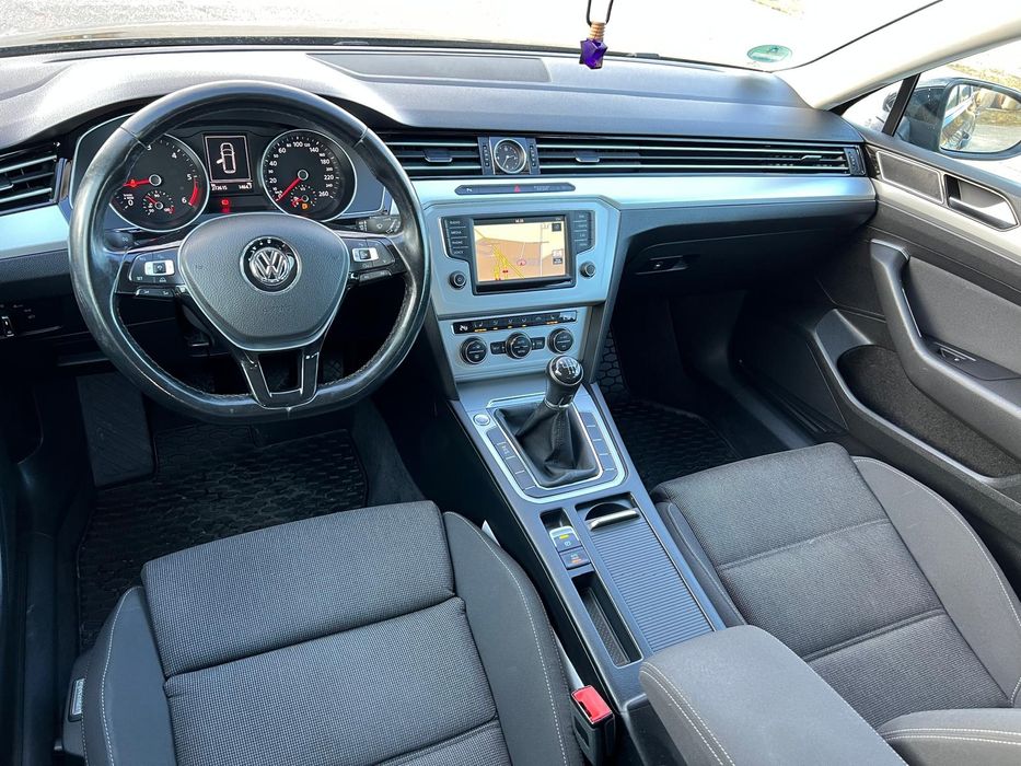 Vw passat b8 / 2.0 tdi / 150CP / leduri / camera /distributie noua