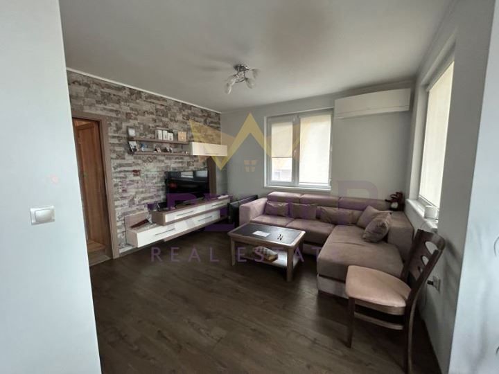 Дава се под наем Тристаен апартамент в Варна, Левски - 86 кв.м за 650 € - Снимка #1