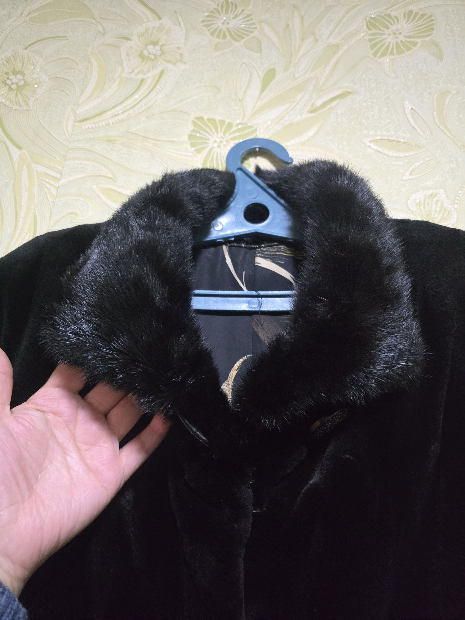 Продам комбинированную норковую шубу