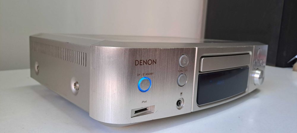 Denon RCD S 81 amplificator 100 W cu CD si tuner