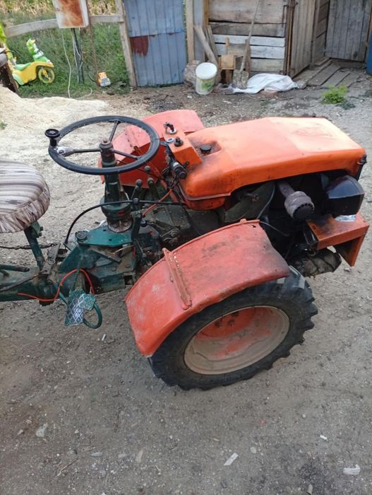 Vând motocultor diesel 18cai pornire la cheie4×4