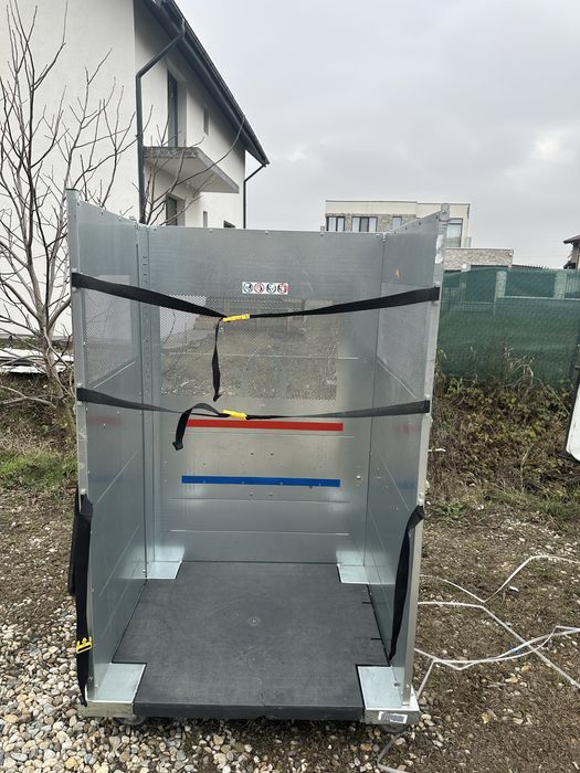 Vand container mobil cu trei laturi din tabla, foarte rezistent