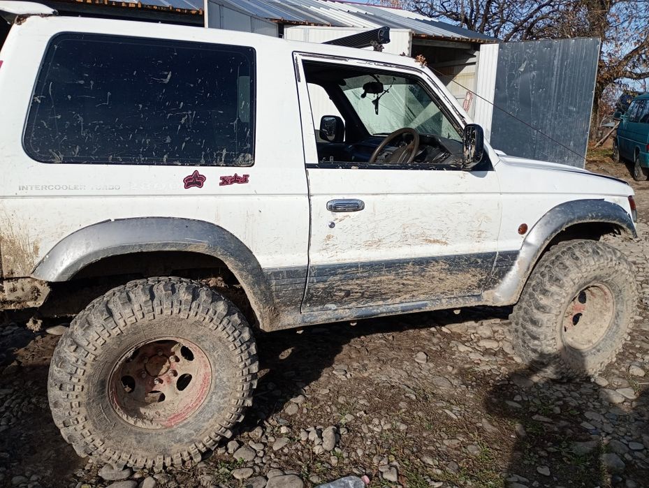 Mitsubishi pajero