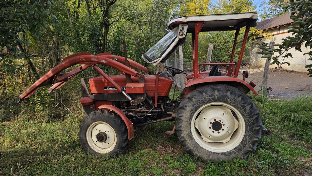 Tractor U445 DT cu incarcator frontal