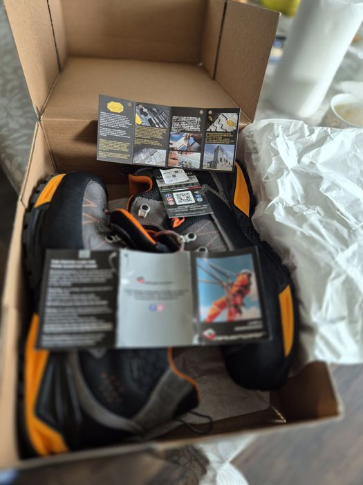 Bocanci de munte/Constructi nr 43