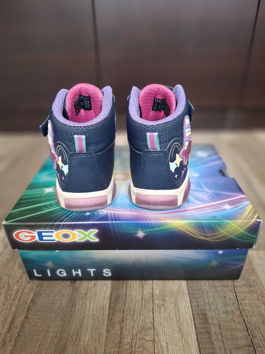 Детски сникърси Geox