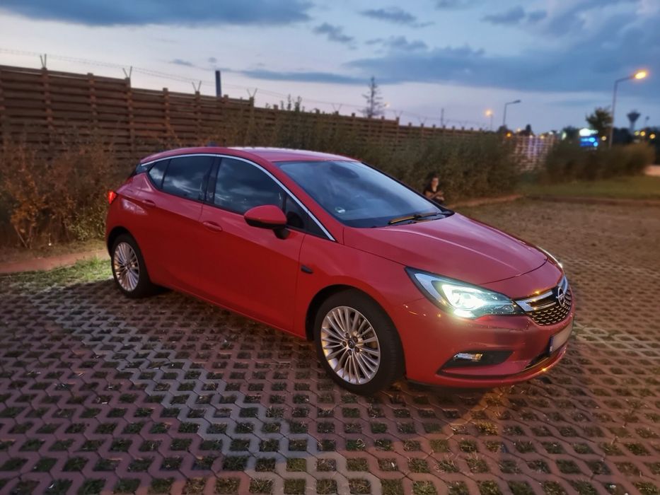 Opel Astra K-Rosu