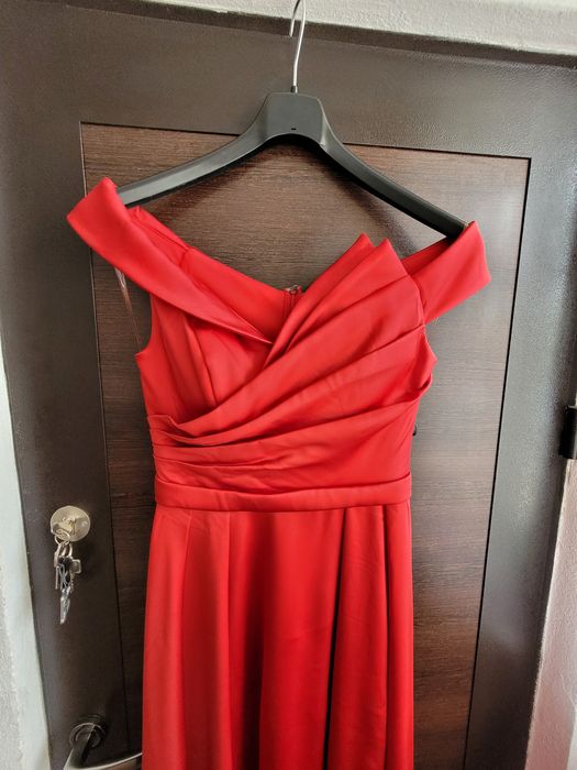 Rochie rosie nunta din tafta