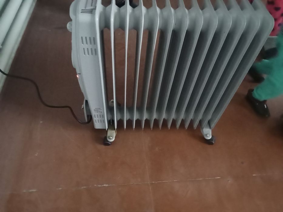 Обогреватель масляный 12 секция рабочая продается