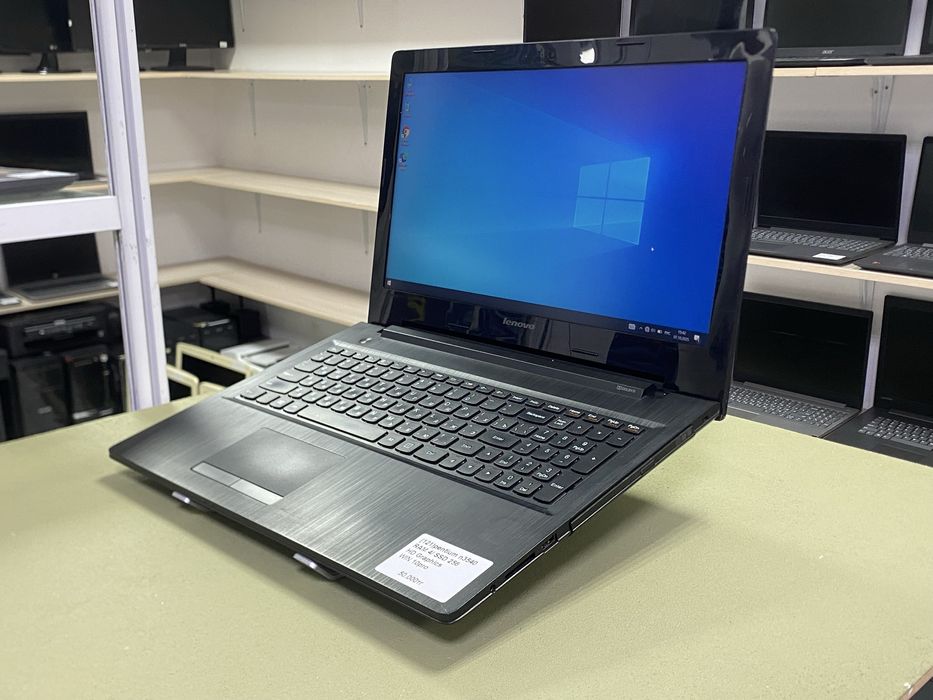 Lenovo Pentium N3540 / 4GB / SSD 256GB. Быстрый для учебы и офиса