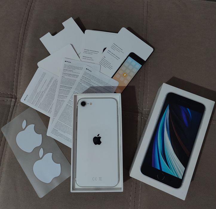 iPhone се 2 поколения состояние заводская