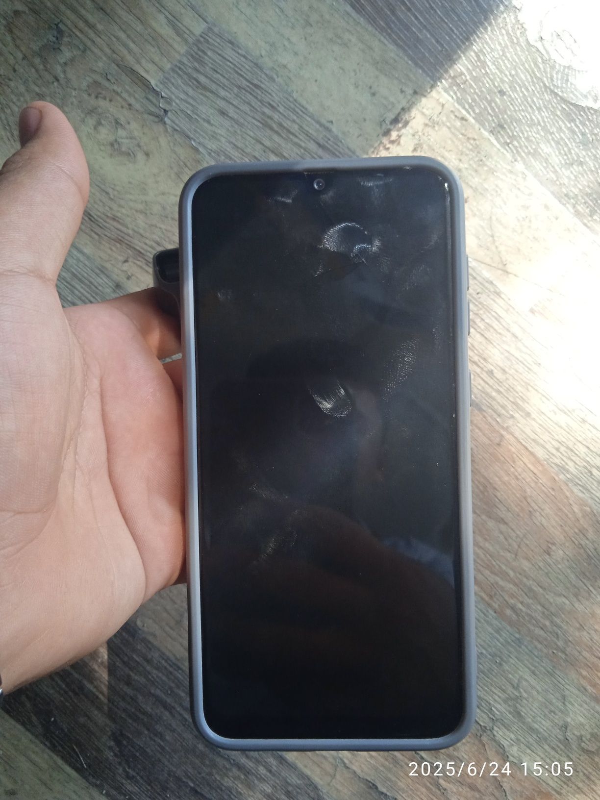 Samsung A30 yangi