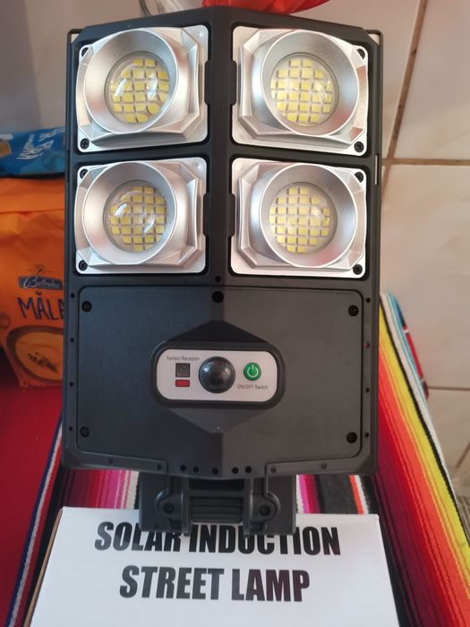 Lampă solară profesională