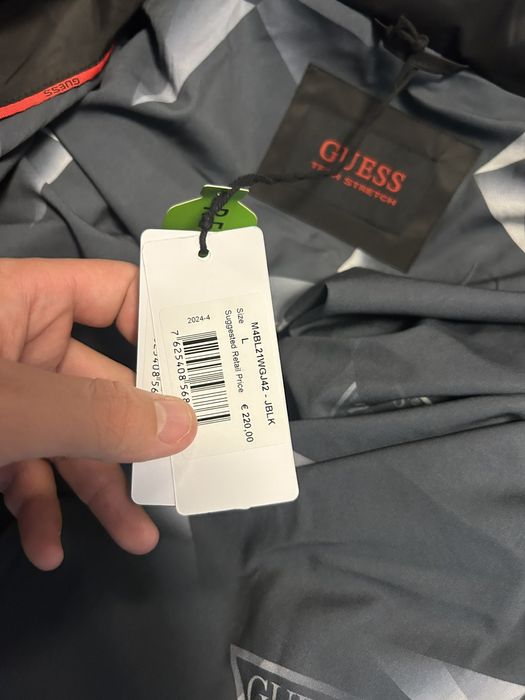 Яке на Gues оргинално