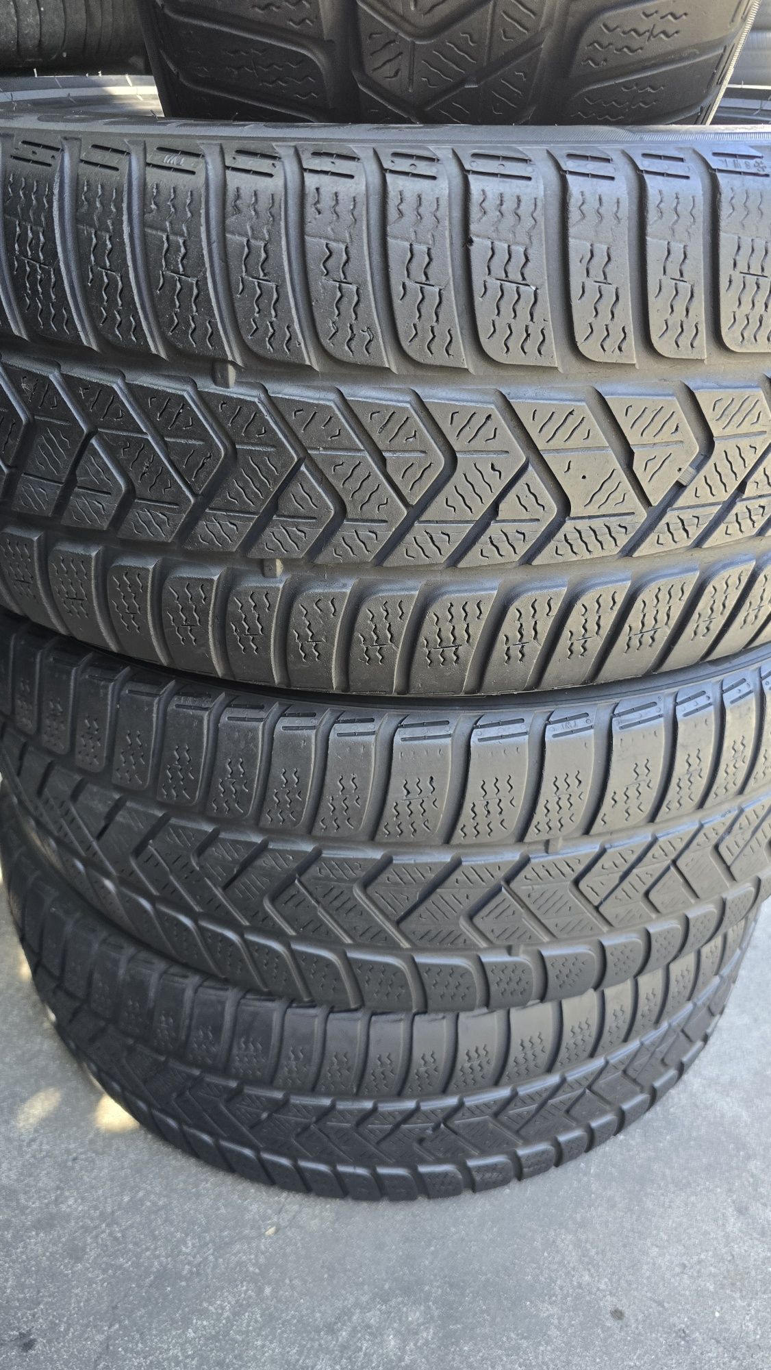 4 anvelope iarnă Pirelli 235/45/19 - transport gratuit