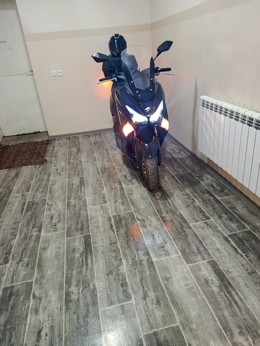 skuter yamaha s max. обмен ham bor айфонга йоки мошинага