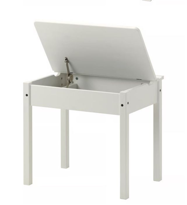 Pupitru și 2 scaune Ikea pt copii 3-7 ani