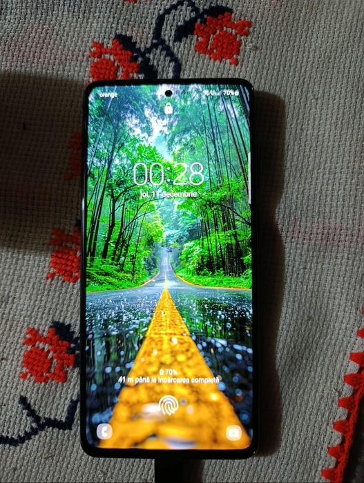 Vând samsung note 10 lițe mai mute detalii în privat