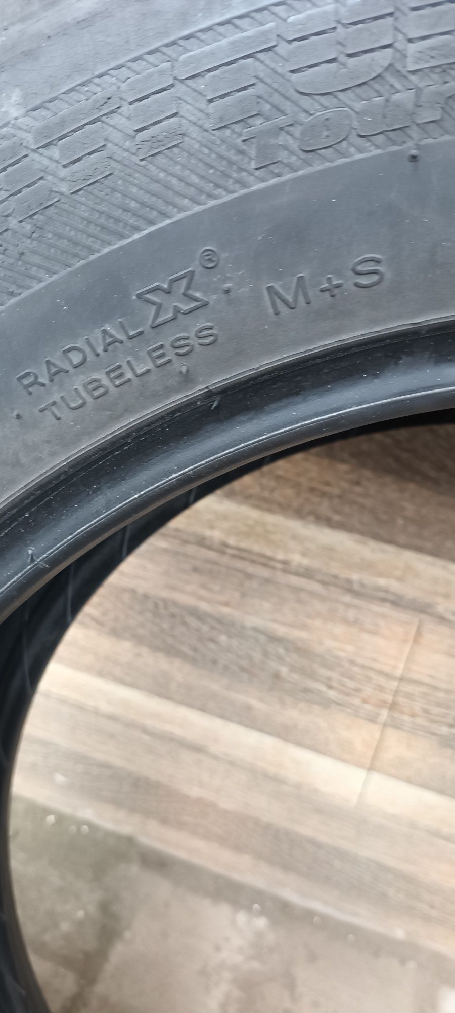 Летни  гуми    "Michelin"  за  джип