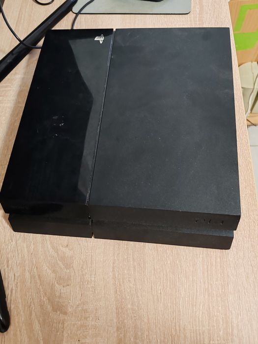 vand Playstation 4 normal