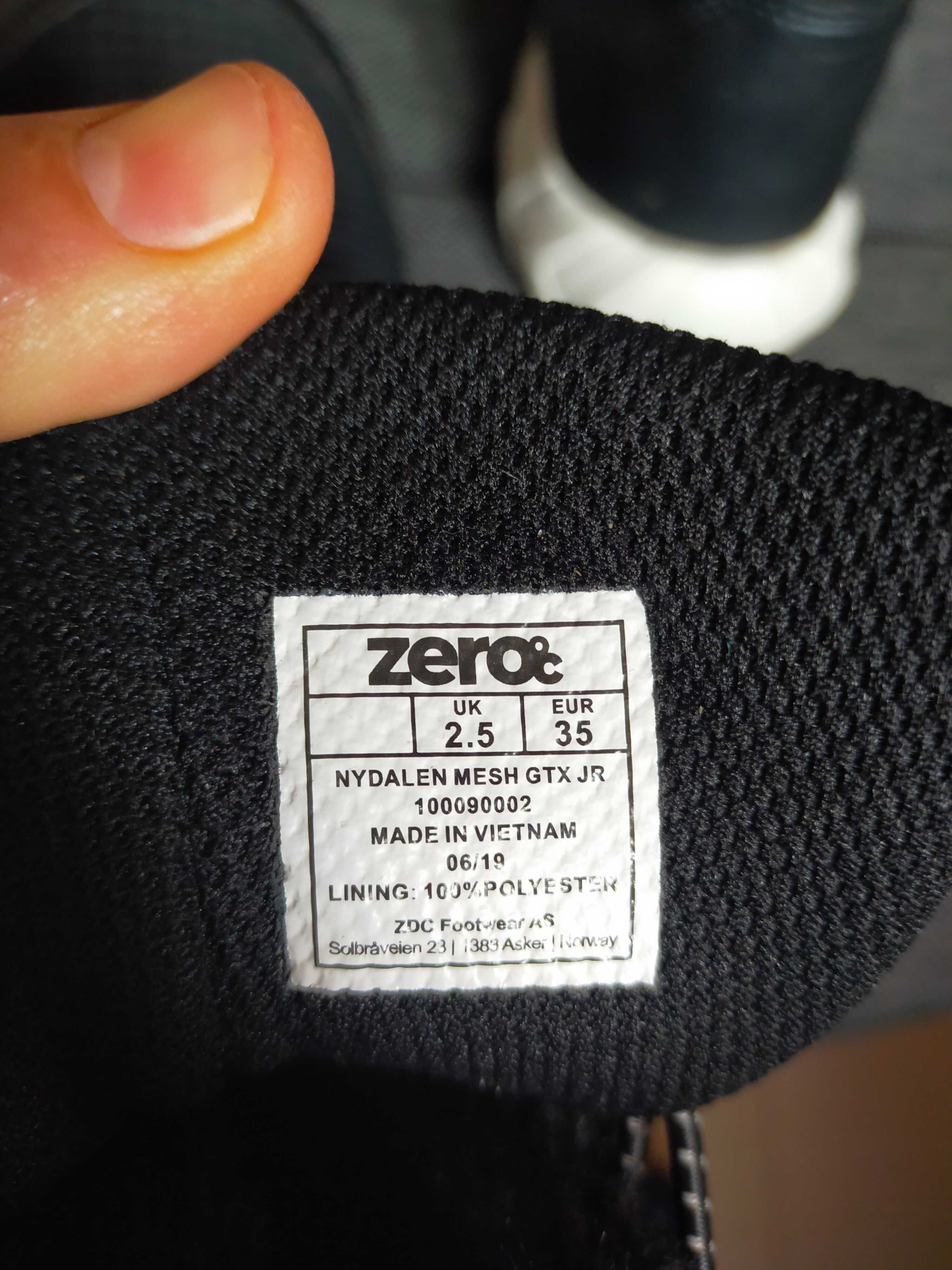 Vând ghete ZERO Gore Tex mărimea 35