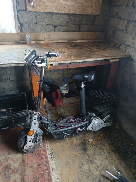 Vând trotinetă E flux street 40