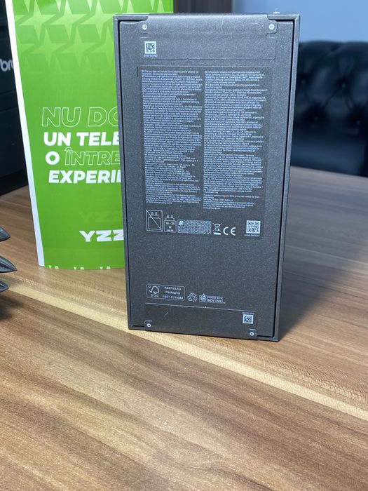 Samsung Galaxy Z Flip7 / Garanție 12 luni / 256 Gb / Nou sigilat