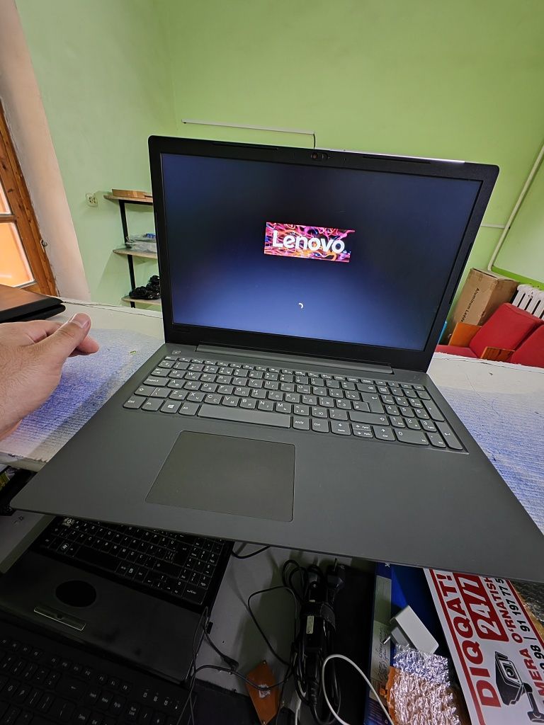 Lenovo notebook sotiladi