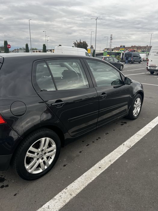 Volkswagen Golf V 2005  1.6 benzina