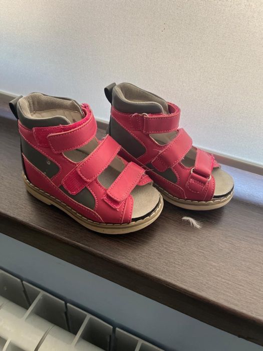 Детская ортопедическая обувь , новая