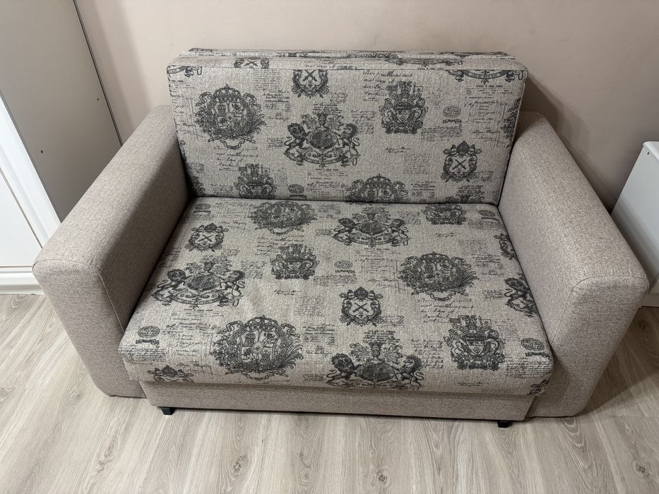 Кресло диван в отличном состоянии