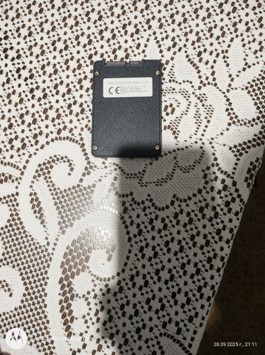 Продавам хард диск SSD