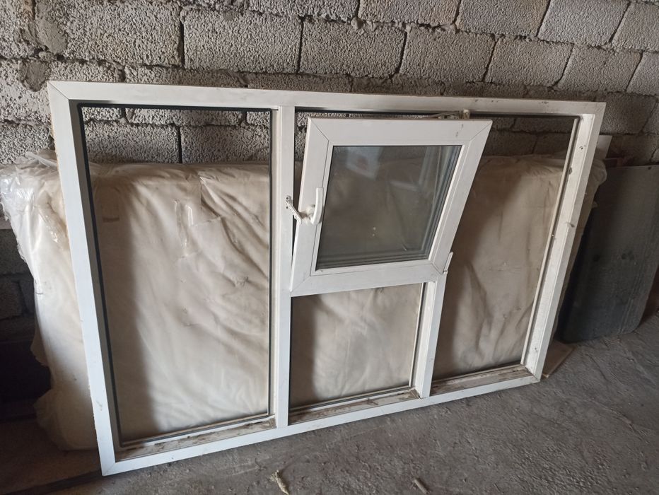 Окно пластиковое