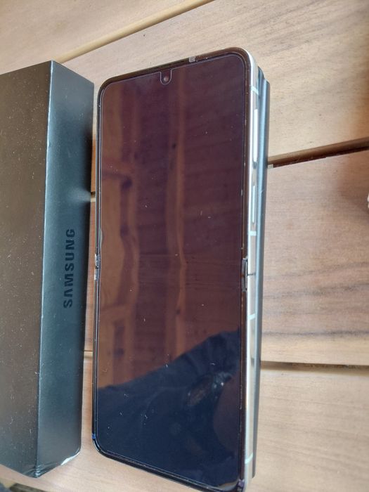 Samsung Z Flip 5 512gb Nou, Garantie