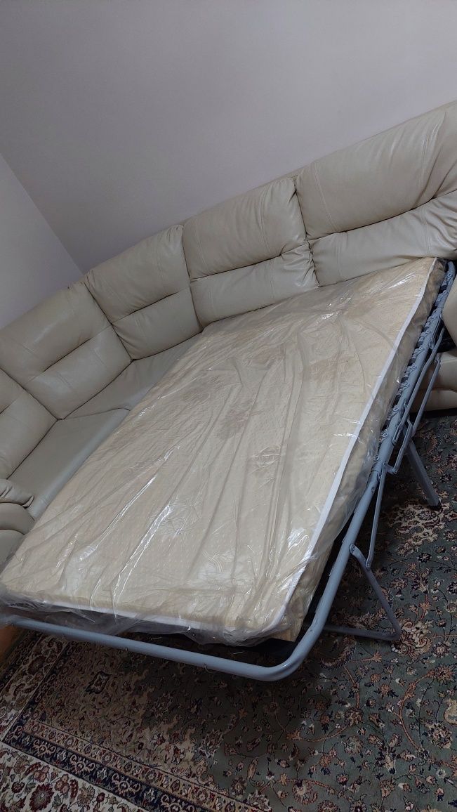 Продаётся срочно диван