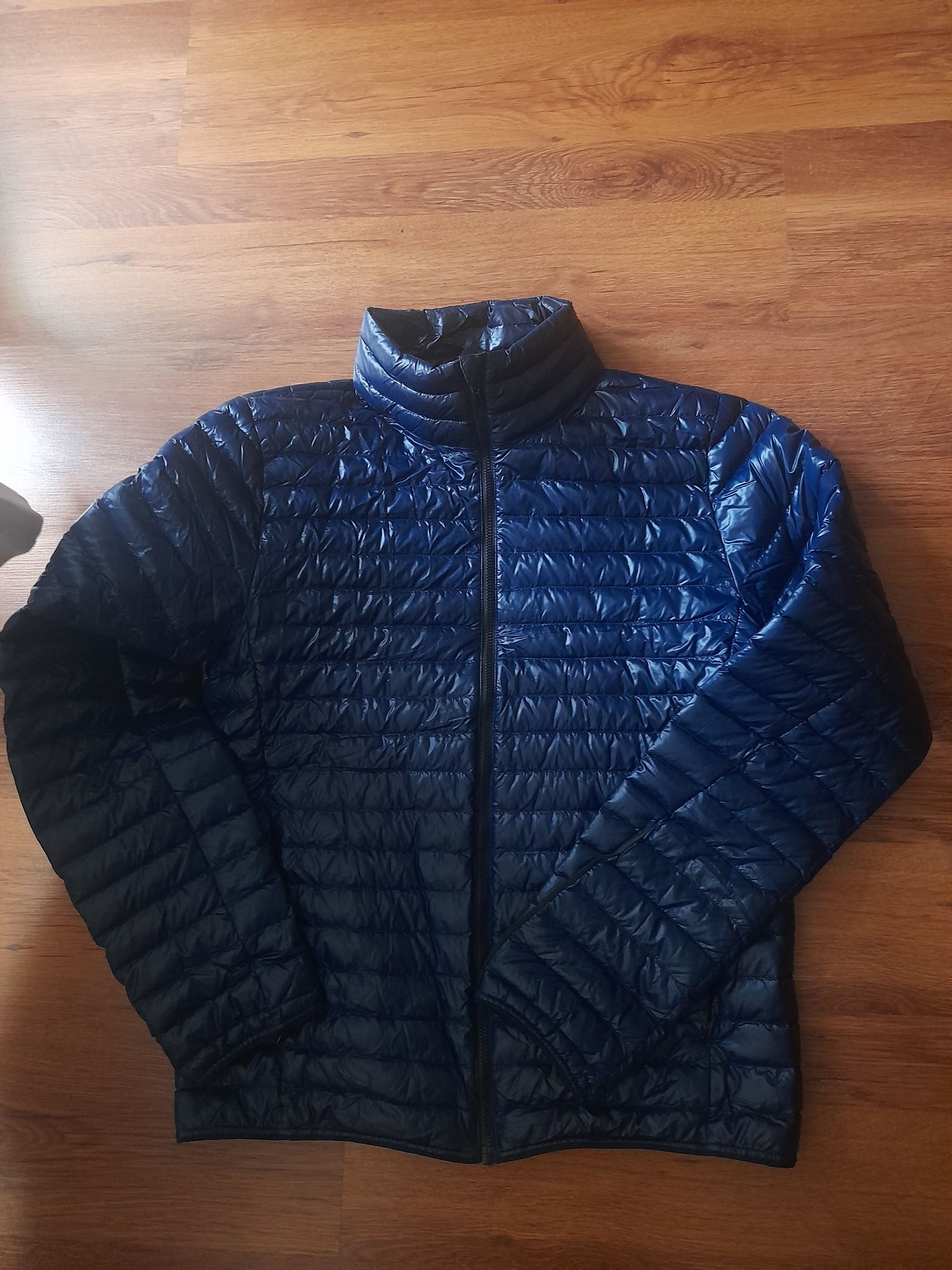 Adidas мъжко яке S- M размер.