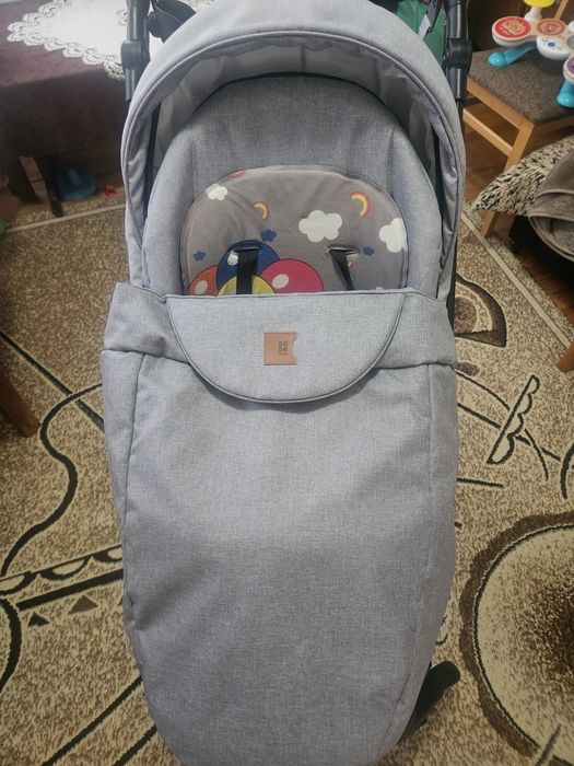 Комбинирана бебешка количка