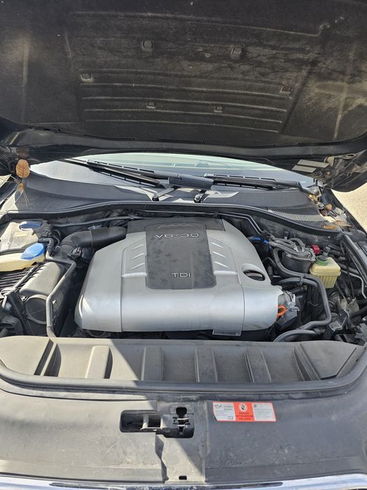 Q7 de vanzare , 3.0 tdi ,5 locuri