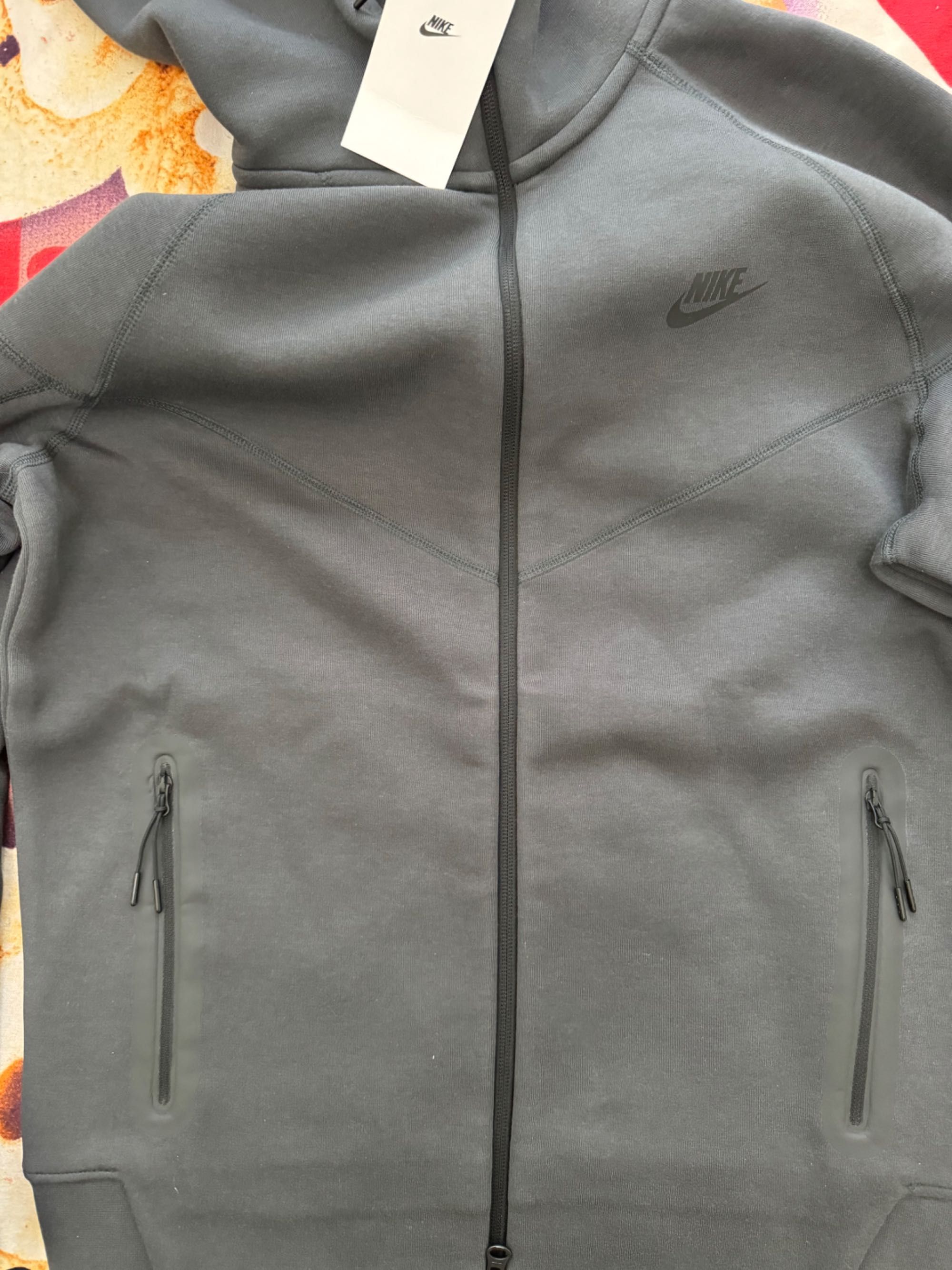Nike Tech Fleece - S и М номер - новата колекция
