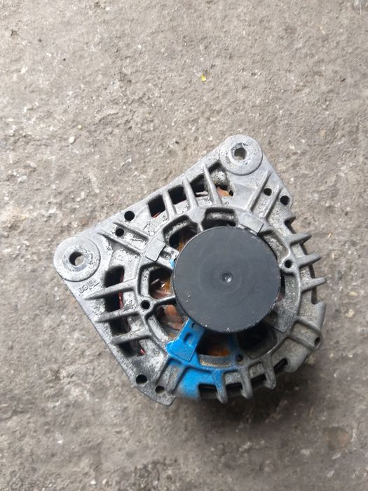 Alternator Renault Master 2.5 dci 2.2 dci cod 8200495305 Opel Movano