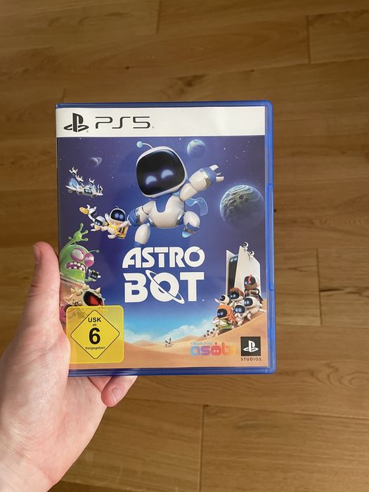 Vand Astro Bot PS5 ca nou