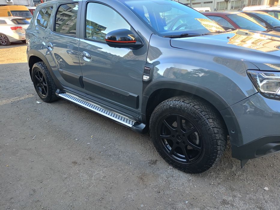 Продавам гуми GENERAL All Terrain с джанти