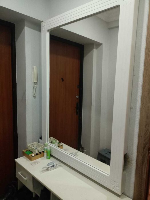 Зеркало с обувницей