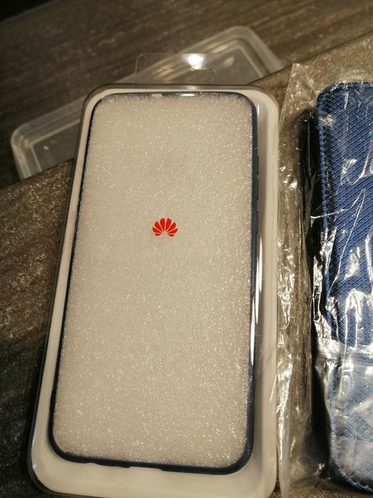 Продавам калъфи за Huawei P smart