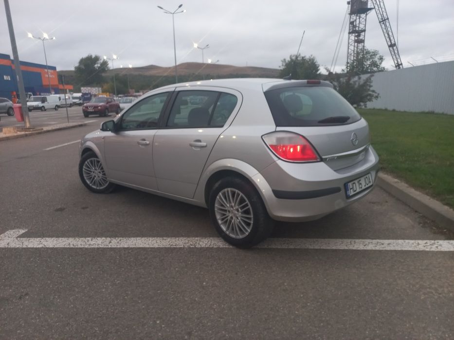Vând opel astra h 1.7 cdt