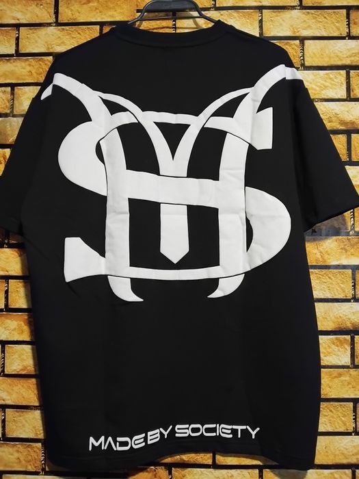 Tricouri made by society