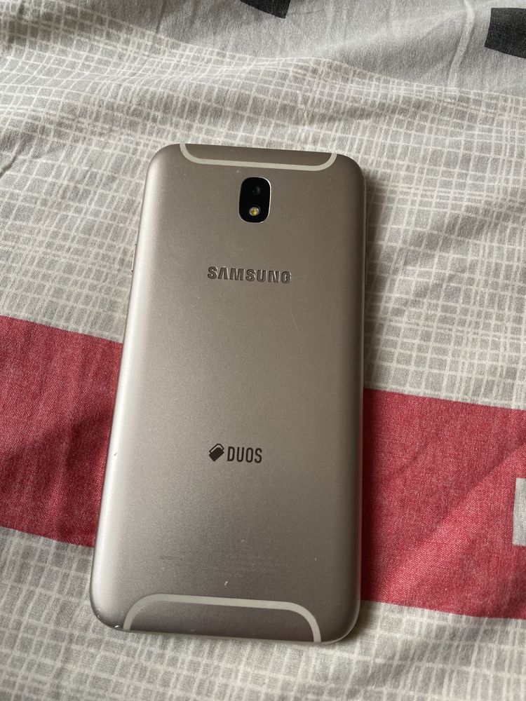 Продава се Samsung j7 2017
